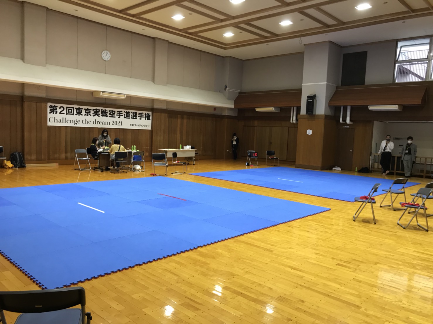 江戸川区スポーツセンターにてジョイントマットがレンタルされました。実際に設置した様子の写真。